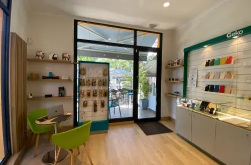 Geko Café  Réparation téléphone mobiles reconditionnés accessoires. Sans rdv à Cagnes sur mer
