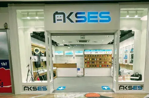 AKSES Auchan Saint Priest  Réparation et Accessoire Téléphone